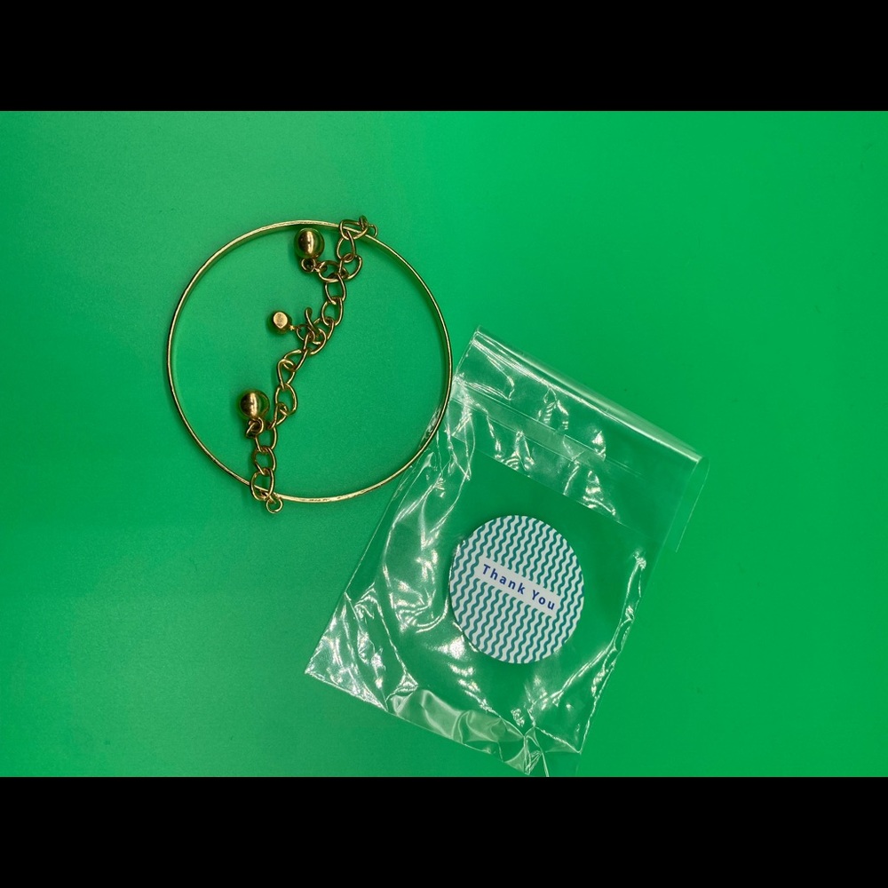 Gold bangle